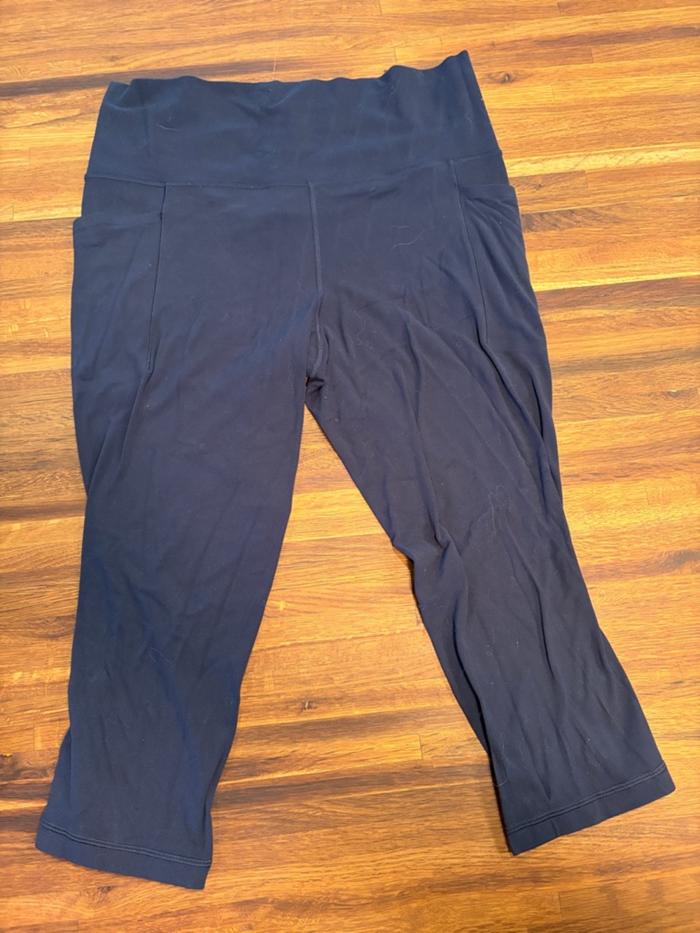 Athleta Salutation Stash Pocket II Capri